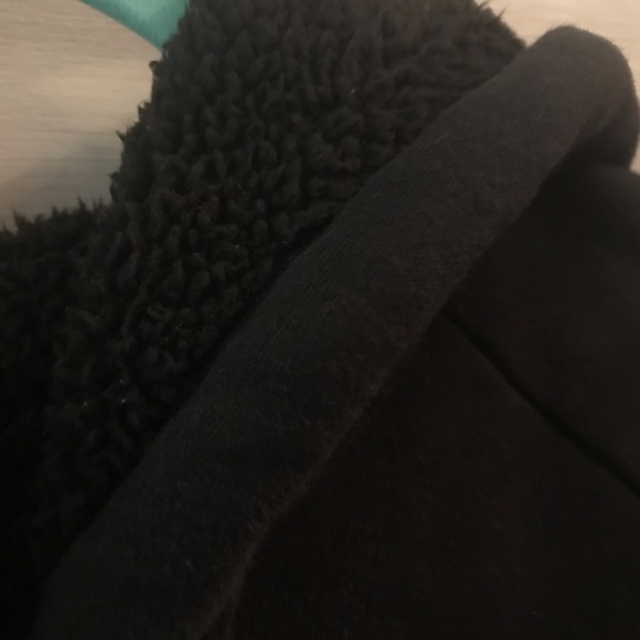 Oversized black fuzzy zip-up hoodie - Picture 3 of 7